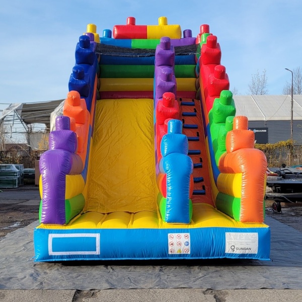 Gebrauchte aufblasbare Rutsche Bunte Bausteine