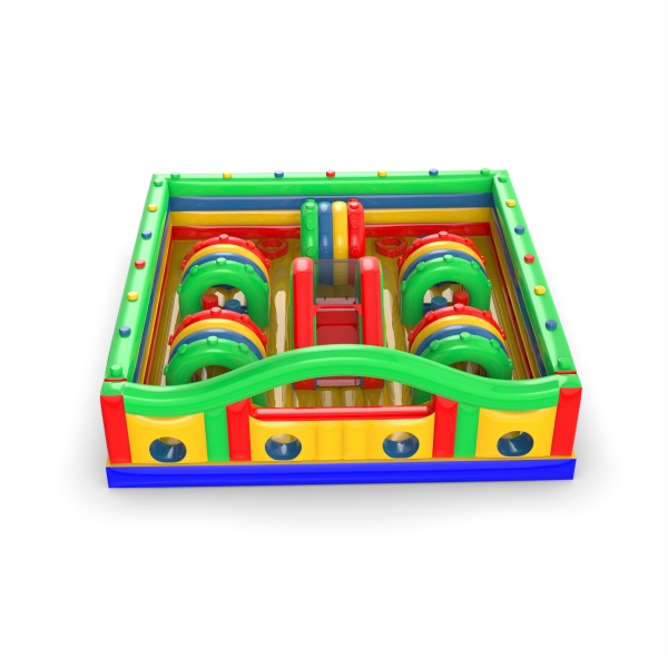 Aufblasbarer Spielplatz mit Hindernissen