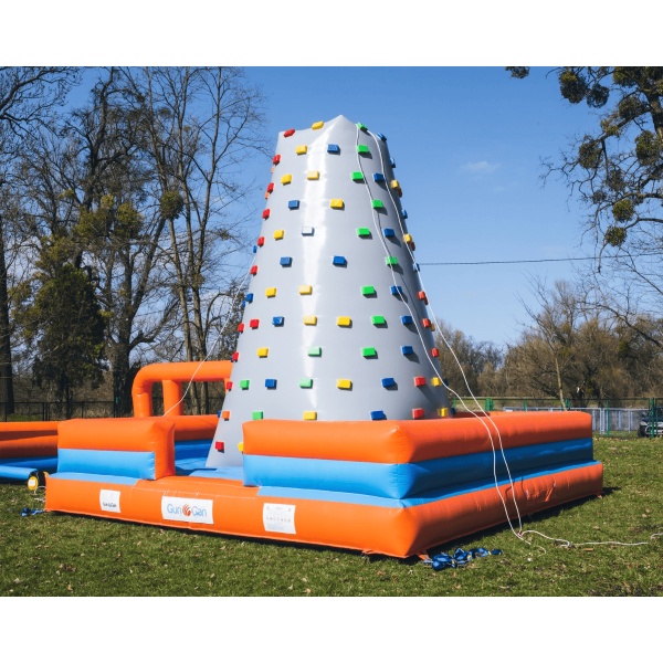 Aufblasbare Kletterwand 6 m