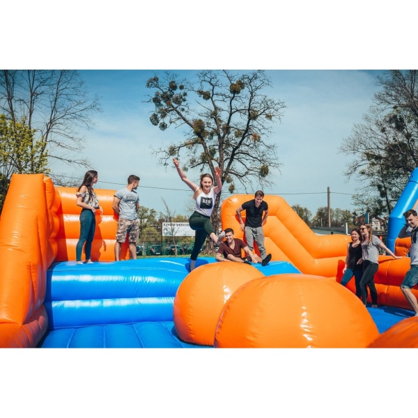 Hüpfburg Wipeout