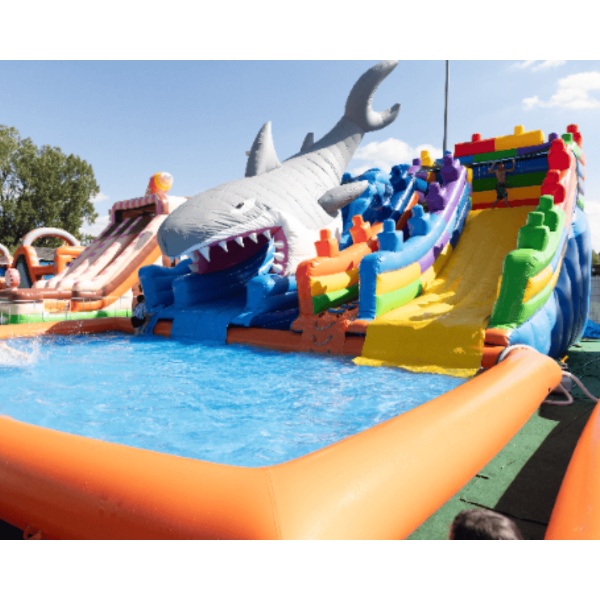 SET aufblasbarer Wasserrutschen mit Becken - Hai und Bausteine